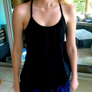 Lululemon black like new sports bra tank size s
